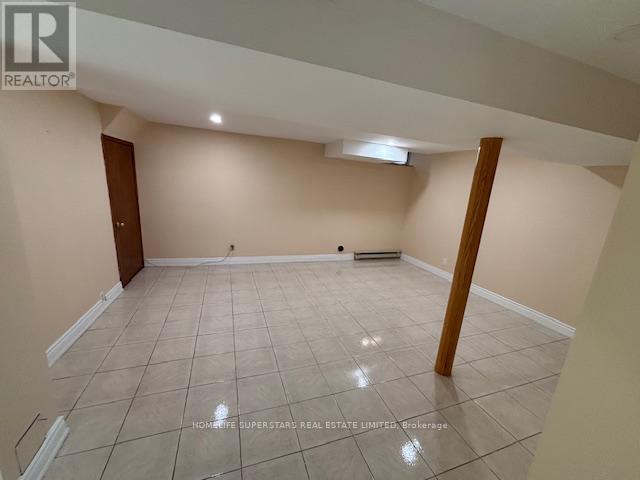 37 Cabinet Crescent in Vaughan, ON - Building Photo - Building Photo