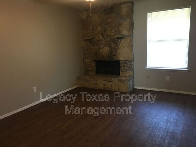 1409 Courtney Pl in Cleburne, TX - Building Photo - Building Photo