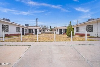 2821 Fort Blvd in El Paso, TX - Building Photo - Building Photo