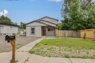 815 E Hills Rd in Colorado Springs, CO - Building Photo - Building Photo