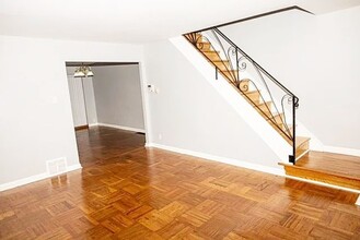 5931 Elmhurst St in Philadelphia, PA - Building Photo - Building Photo