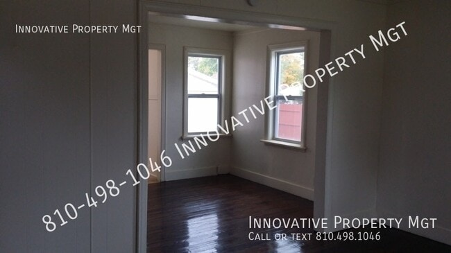 2128 S Dye Rd in Flint, MI - Building Photo - Building Photo