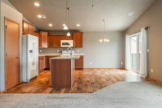 8670 N Oak St in Spokane, WA - Building Photo - Building Photo
