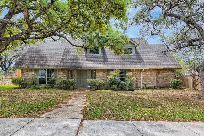 Gorgeous San Antonio home with large backy