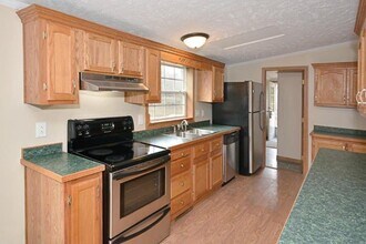 45794 37 1/2 Street in Paw Paw, MI - Foto de edificio - Building Photo