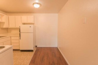 65 N Clarkson St-Unit -APT 402 in Denver, CO - Building Photo - Building Photo