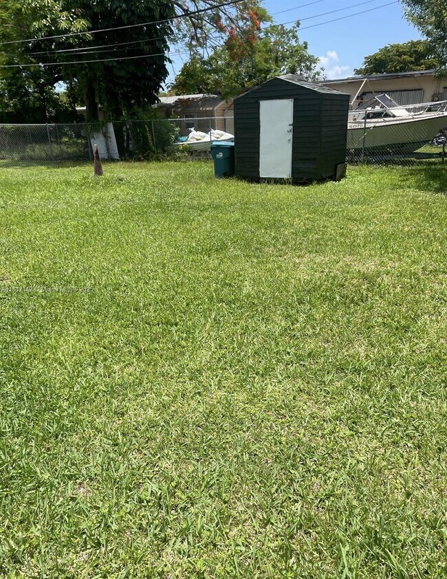 10850 SW 221st St Rd in Miami, FL - Building Photo - Building Photo
