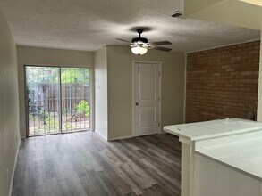 66 W Mountain Creek Dr in Grand Prairie, TX - Building Photo - Building Photo
