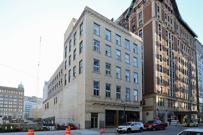 730-734 N Old World 3rd St