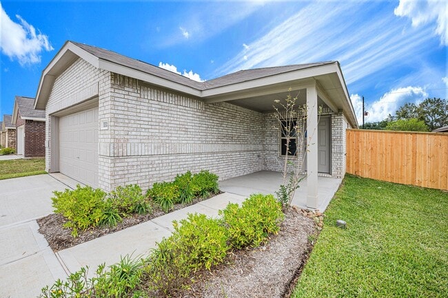 property at 1118 Millers Pass Dr