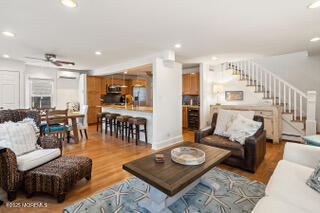 220 13th Ave in Belmar, NJ - Foto de edificio - Building Photo