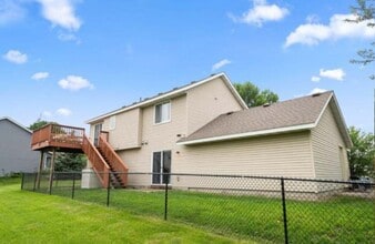 1200 Prairie St NW in Montgomery, MN - Building Photo - Building Photo