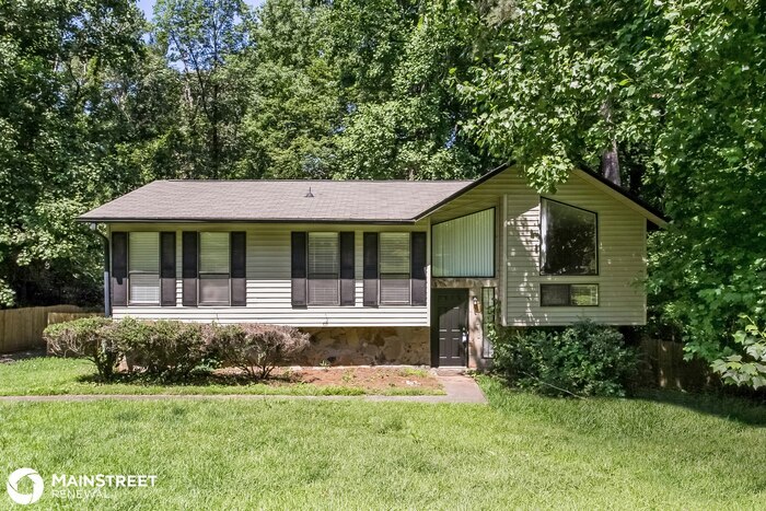 4071 Chimney Ridge Way in Ellenwood, GA - Building Photo