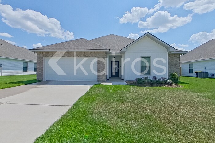 108 Rainfall Ln in Carencro, LA - Building Photo