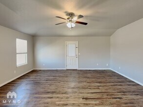 21803 Franklin St in Spring Hill, KS - Foto de edificio - Building Photo