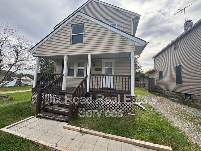property at 2112 Lodell Ave