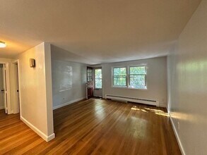 34 Coyne Rd in Newton, MA - Building Photo - Building Photo