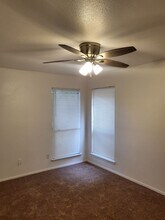 221 Kerby St in Arlington, TX - Building Photo - Building Photo