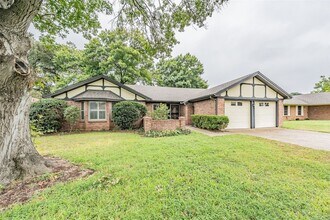 1010 Purdue Dr in Arlington, TX - Building Photo - Building Photo