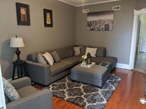 2131 N Lorel Ave in Chicago, IL - Foto de edificio - Building Photo