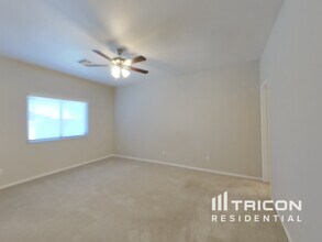 962 E Cowboy Cove Trail in San Tan Valley, AZ - Building Photo - Building Photo