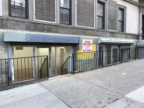 301 W 96th St in New York, NY - Building Photo - Building Photo