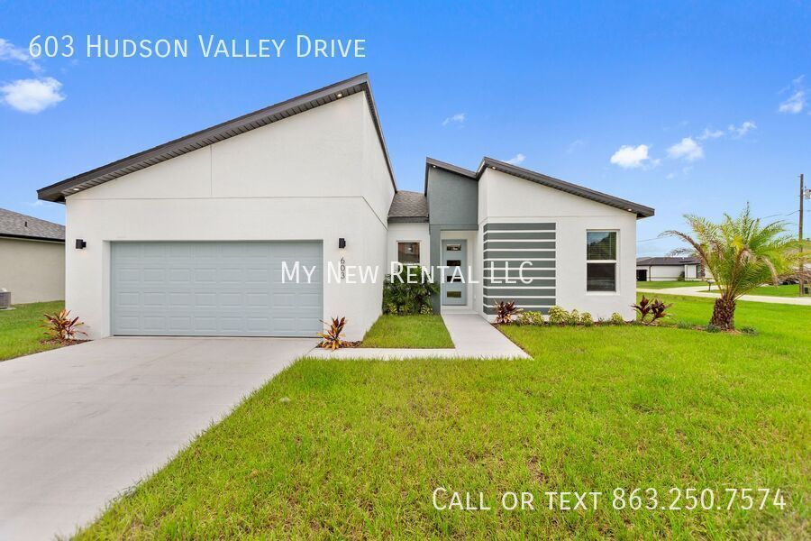 603 Hudson Valley Dr in Poinciana, FL - Building Photo