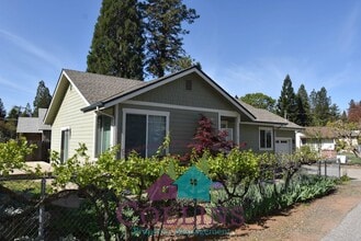 519 St Patricks Dr in Grass Valley, CA - Building Photo - Building Photo