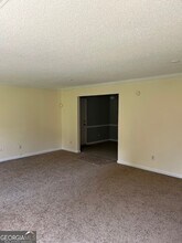 6468 Berryvale Dr in Lithonia, GA - Building Photo - Building Photo