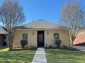 5578 Arialo Dr in Baton Rouge, LA - Building Photo