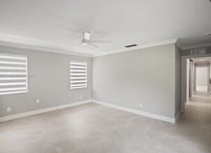 8081 SW 139th Ter in Palmetto Bay, FL - Building Photo - Building Photo