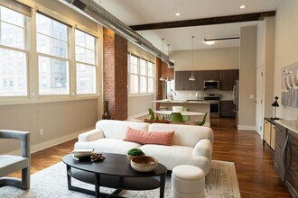 1260 W 4th St in Cleveland, OH - Building Photo - Building Photo