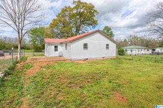 2530 Mudd St in Lincoln, AL - Foto de edificio - Building Photo