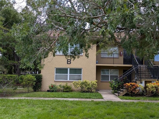property at 2500 Harn Blvd