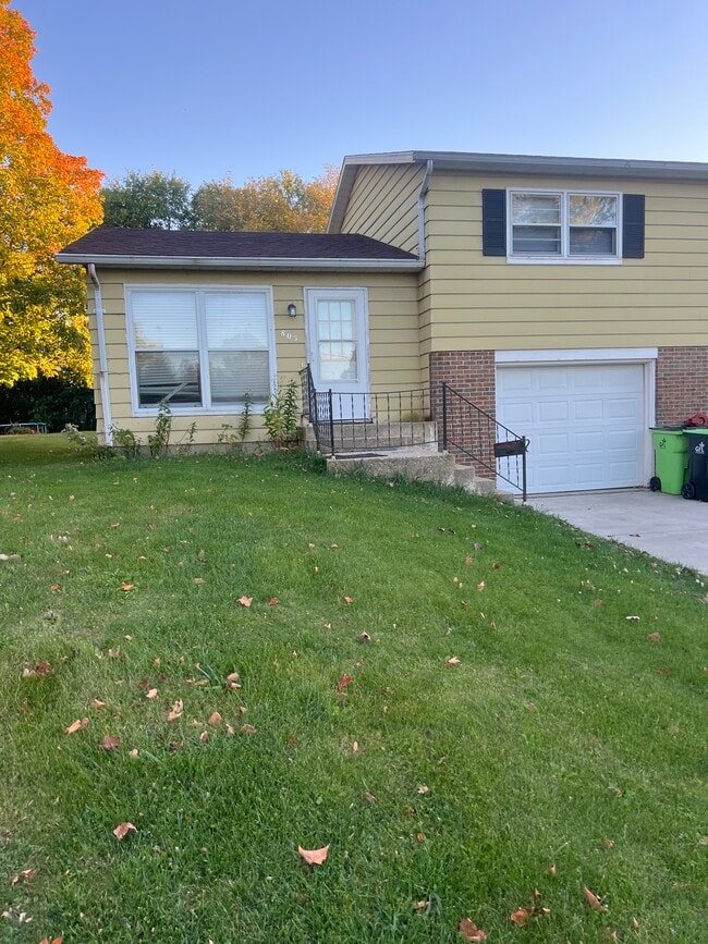 property at 805 E South St