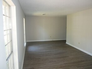 8348 Chesterfield Dr in Southaven, MS - Foto de edificio - Building Photo