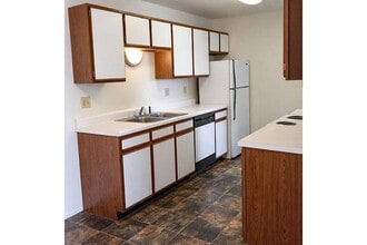 PARKWAY ESTATES in Galesburg, IL - Foto de edificio - Building Photo