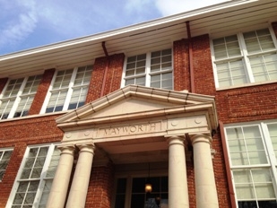 Mayworth School Apartments in Cramerton, NC - Foto de edificio