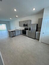 3068 Skyline Lp in Kissimmee, FL - Building Photo - Building Photo