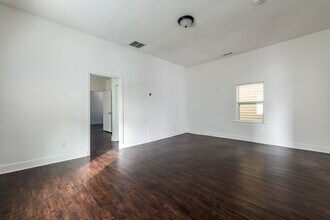 679 Terry St SE in Atlanta, GA - Building Photo - Building Photo