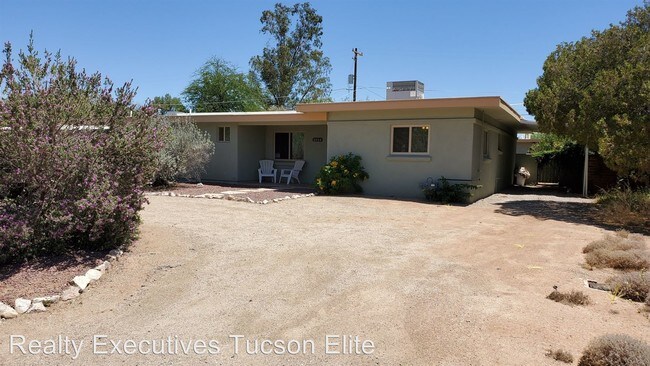 2934 E Cushman Dr in Tucson, AZ - Building Photo - Building Photo