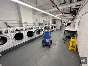 East 89 Street in New York, NY - Foto de edificio - Building Photo