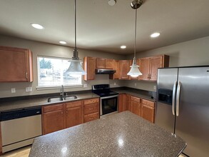 3197 Shaw St in Dupont, WA - Building Photo - Building Photo