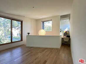 2545 Kelton Ave in Los Angeles, CA - Building Photo - Building Photo