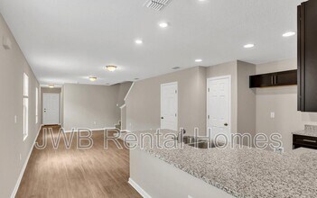 8311 Dandy Ave in Jacksonville, FL - Building Photo - Building Photo