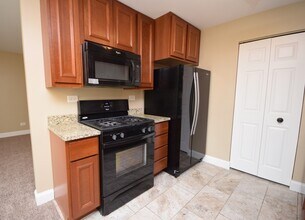 360 Newport Ln in Bartlett, IL - Building Photo - Building Photo