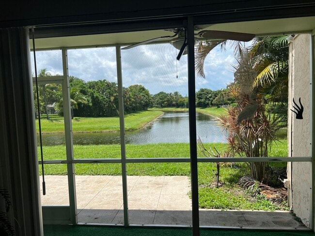 10821 N Military Trl in West Palm Beach, FL - Building Photo - Building Photo