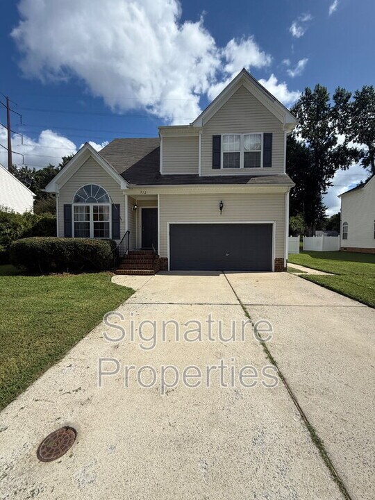 712 Tallahassee Dr in Chesapeake, VA - Building Photo