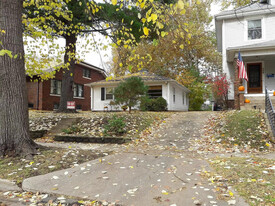 649 W Vine St in Springfield, IL - Building Photo