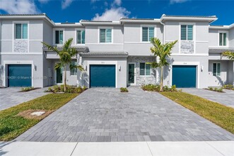 721 SE 13th St Cir in Homestead, FL - Building Photo - Building Photo